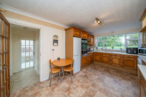 KITCHEN- click for photo gallery